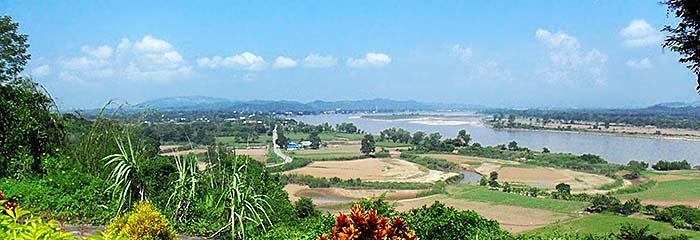 'View over Chiang Saen and the Mekong River' by Asienreisender